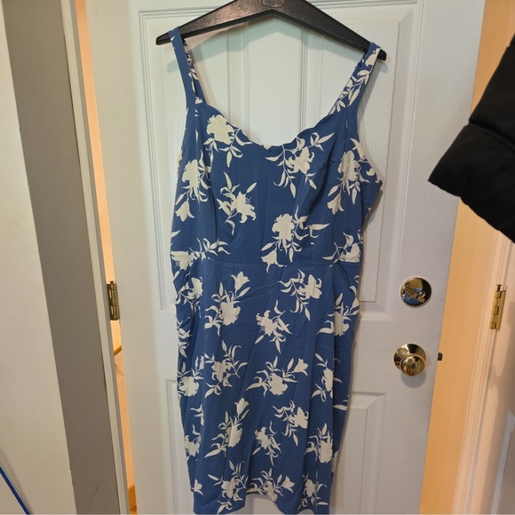 41Hawthorn Dresses & Skirts - 41 Hawthorn Blue Floral Scallop Neck Mini Dress Size 1x